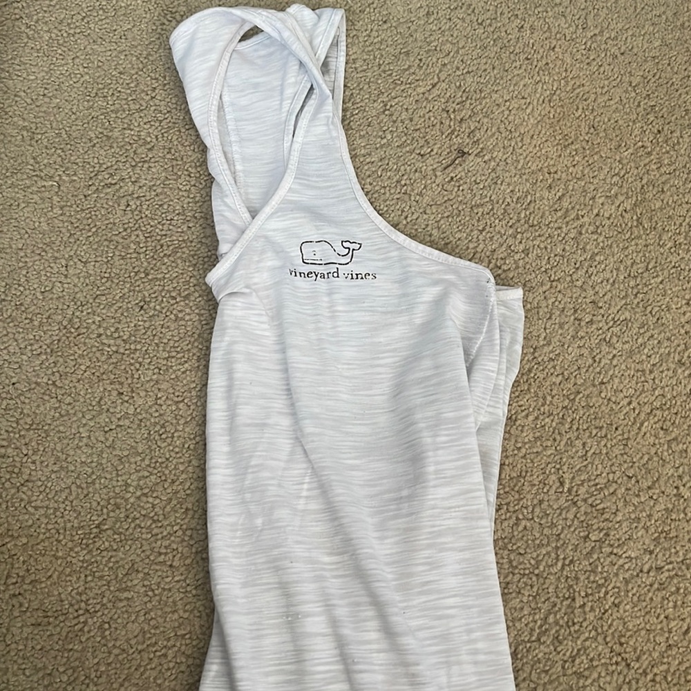 Vineyard vines athletic tank